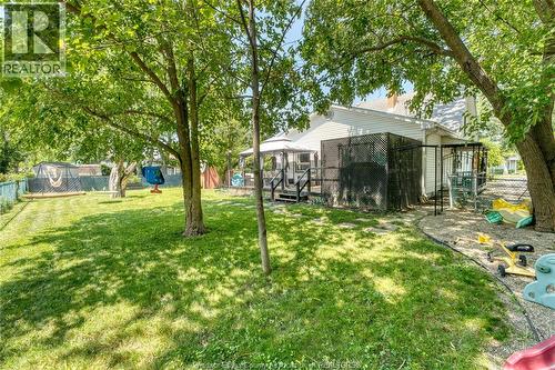 12437 St Thomas, Tecumseh, ON - Outdoor