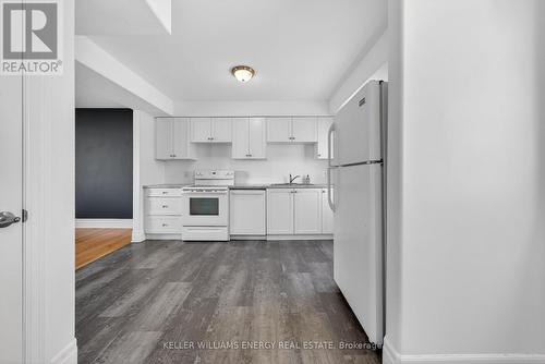 1 Diver Belt Drive, Prince Edward County (Hallowell Ward), ON - Indoor Photo Showing Kitchen
