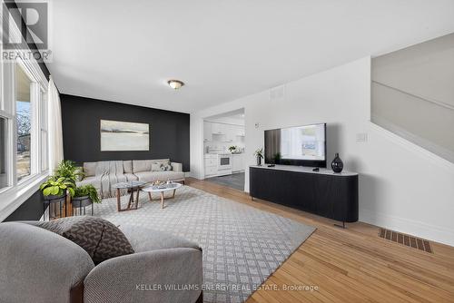 1 Diver Belt Drive, Prince Edward County (Hallowell Ward), ON - Indoor Photo Showing Bedroom