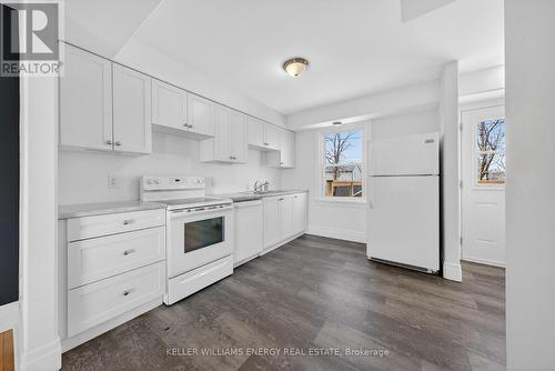 1 Diver Belt Drive, Prince Edward County (Hallowell Ward), ON - Indoor Photo Showing Kitchen