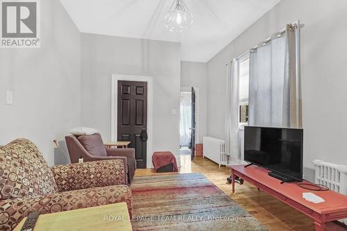 548 Maclaren Street, Ottawa, ON - Indoor