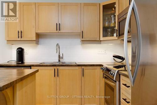 2719 Grand Canal Street, Ottawa, ON - Indoor Photo Showing Kitchen With Stainless Steel Kitchen With Double Sink