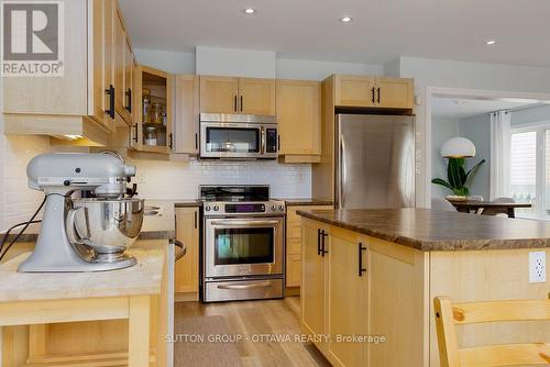2719 Grand Canal Street, Ottawa, ON - Indoor Photo Showing Kitchen With Stainless Steel Kitchen