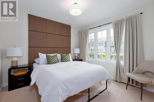 2719 Grand Canal Street, Ottawa, ON - Indoor Photo Showing Bedroom