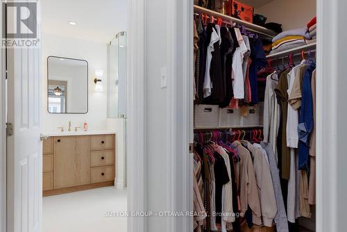 2719 Grand Canal Street, Ottawa, ON - Indoor With Storage