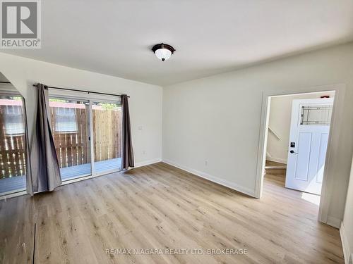 UNIT 2 - 4711 RIVER ROAD , Niagara Falls (Downtown), Ontario L2E 3G2 5