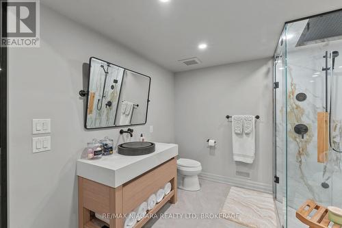 33 Cottage Street, Niagara-On-The-Lake (Town), ON - Indoor Photo Showing Bathroom