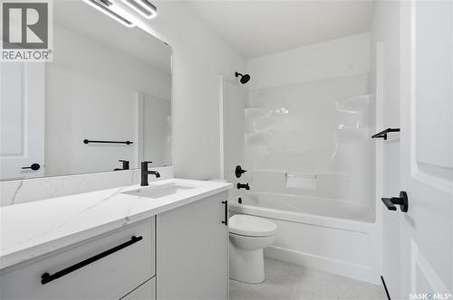 224 Froese Crescent, Warman, SK - Indoor Photo Showing Bathroom