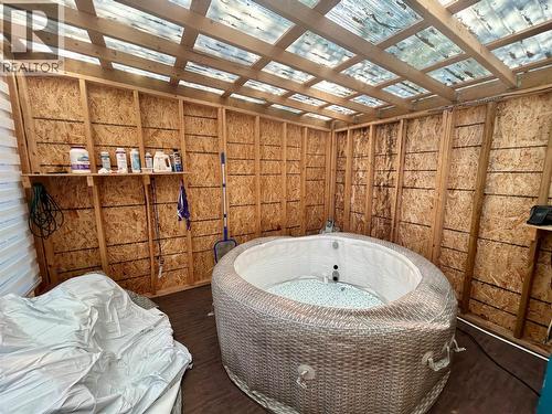 101 Murray Drive, Tumbler Ridge, BC - Indoor Photo Showing Bathroom