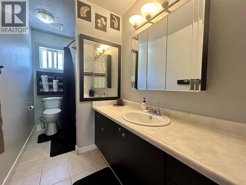 101 Murray Drive, Tumbler Ridge, BC - Indoor Photo Showing Bathroom