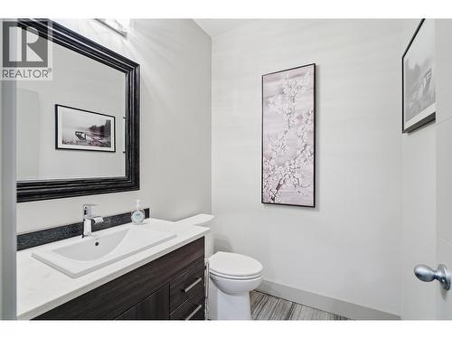 1488 Dunbar Drive, Kamloops, BC - Indoor Photo Showing Bathroom