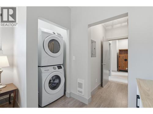 1488 Dunbar Drive, Kamloops, BC - Indoor Photo Showing Laundry Room