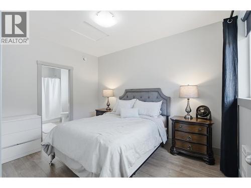 1488 Dunbar Drive, Kamloops, BC - Indoor Photo Showing Bedroom