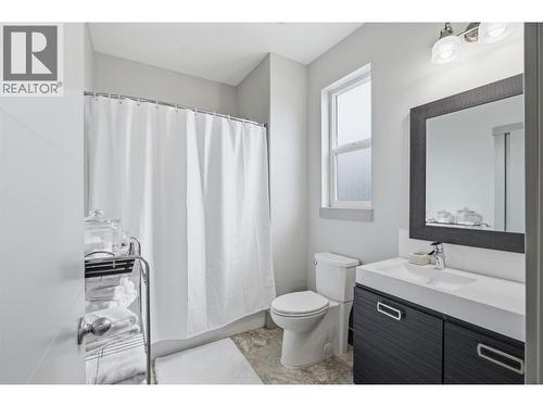 1488 Dunbar Drive, Kamloops, BC - Indoor Photo Showing Bathroom