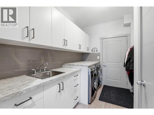 1488 Dunbar Drive, Kamloops, BC - Indoor Photo Showing Laundry Room
