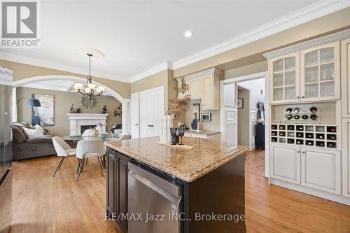 140 Taylorwood Court, Oshawa (Samac), ON - Indoor Photo Showing Kitchen