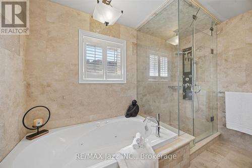 140 Taylorwood Court, Oshawa (Samac), ON - Indoor Photo Showing Bathroom