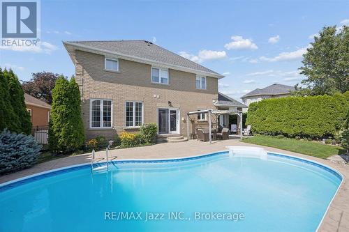 140 Taylorwood Court, Oshawa (Samac), ON - Outdoor With In Ground Pool With Backyard