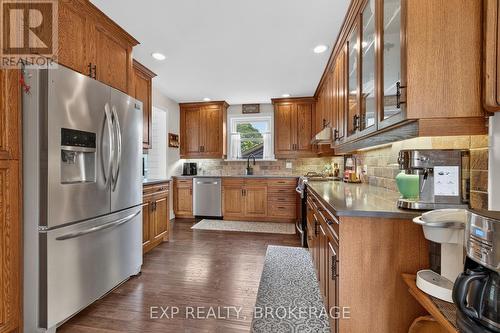 4682 County 2 Road, Front Of Leeds & Seeleys Bay, ON - Indoor Photo Showing Kitchen With Double Sink