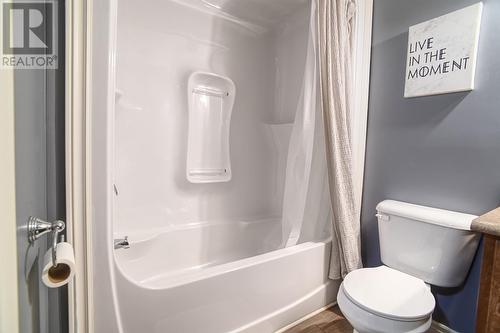130 Green Acre Drive, St. John'S, NL - Indoor Photo Showing Bathroom