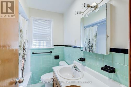 150 Park Street, Toronto, ON - Indoor Photo Showing Bathroom
