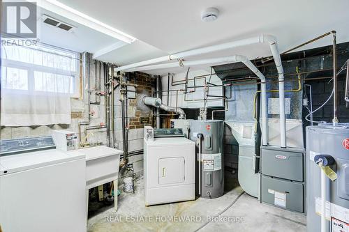 150 Park Street, Toronto, ON - Indoor Photo Showing Laundry Room