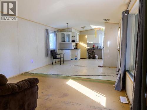 411-989 Range Road, Whitehorse, YT - Indoor Photo Showing Other Room