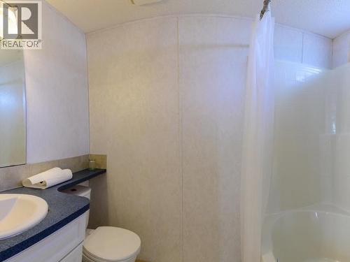 411-989 Range Road, Whitehorse, YT - Indoor Photo Showing Bathroom