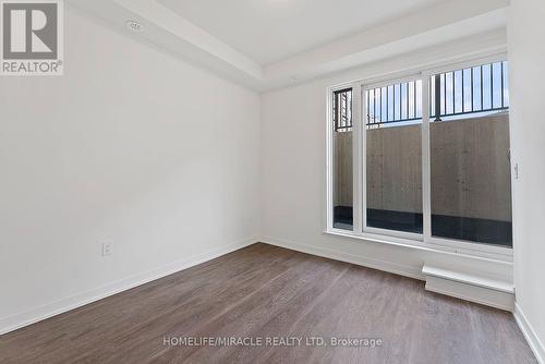 Th704 - 5 Steckley House Lane, Richmond Hill, ON - Indoor Photo Showing Other Room