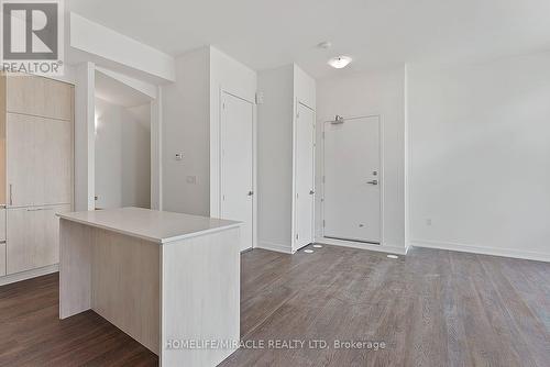 Th704 - 5 Steckley House Lane, Richmond Hill, ON - Indoor Photo Showing Other Room