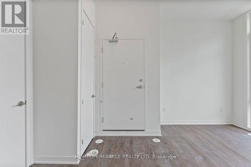 Th704 - 5 Steckley House Lane, Richmond Hill, ON - Indoor Photo Showing Other Room