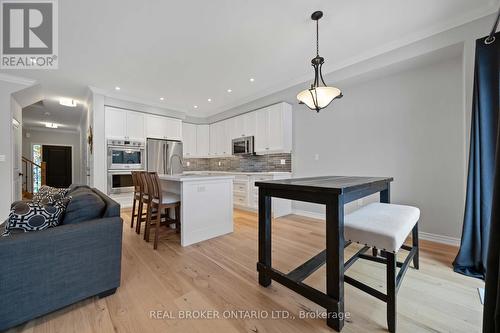 31 Gord Matthews Way, Uxbridge, ON - Indoor