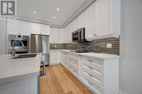 31 Gord Matthews Way, Uxbridge, ON - Indoor Photo Showing Kitchen With Stainless Steel Kitchen With Upgraded Kitchen