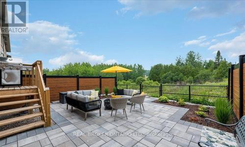31 Gord Matthews Way, Uxbridge, ON - Outdoor