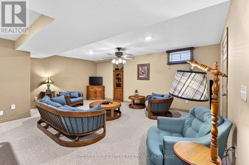 133 Britannia Crescent, Loyalist (Bath), ON - Indoor