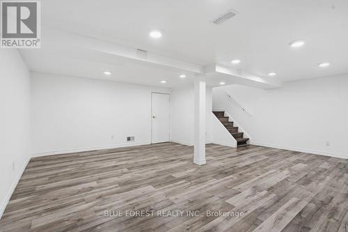 742 Fanshawe Park Road E, London North (North C), ON - Indoor