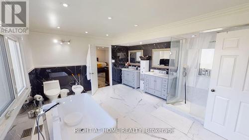 31 Northgate Crescent E, Richmond Hill, ON - Indoor