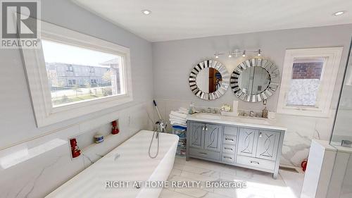 31 Northgate Crescent E, Richmond Hill, ON - Indoor Photo Showing Bathroom