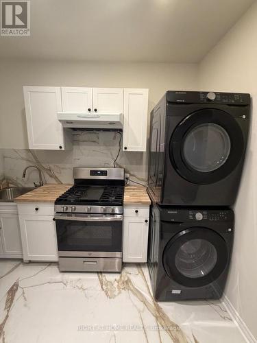 31 Northgate Crescent E, Richmond Hill, ON - Indoor Photo Showing Laundry Room