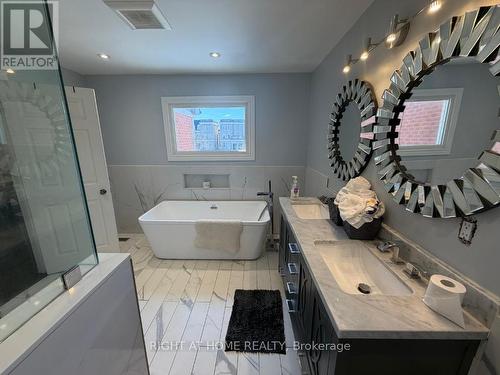 31 Northgate Crescent E, Richmond Hill, ON - Indoor Photo Showing Bathroom