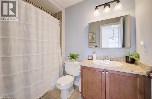 3 Golden Iris Crescent, Hamilton, ON - Indoor Photo Showing Bathroom
