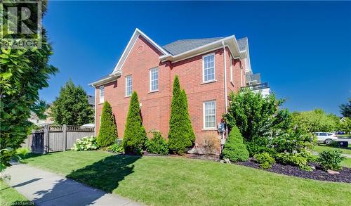 3 Golden Iris Crescent, Hamilton, ON - Outdoor