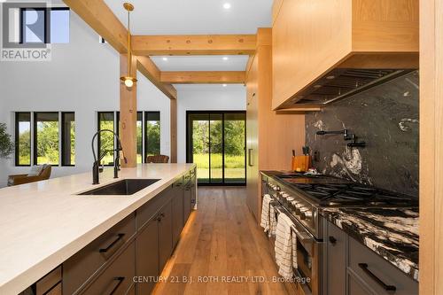 2224 Rainbow Valley Road W, Springwater, ON 