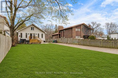 1518 Cawthra Road, Mississauga, ON - Outdoor