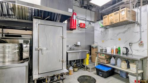 2584 Finch Avenue W, Toronto, ON 