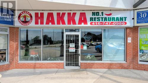 2584 Finch Avenue W, Toronto, ON 