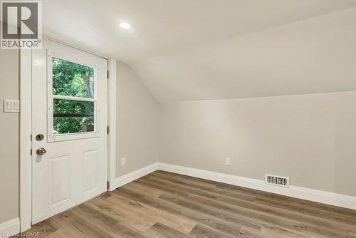 95 Chetwood Street, St. Catharines, ON - Indoor Photo Showing Other Room