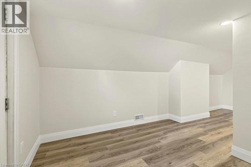 95 Chetwood Street, St. Catharines, ON - Indoor Photo Showing Other Room