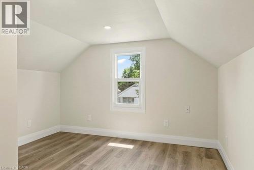 95 Chetwood Street, St. Catharines, ON - Indoor Photo Showing Other Room