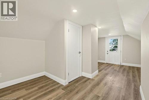 95 Chetwood Street, St. Catharines, ON - Indoor Photo Showing Other Room